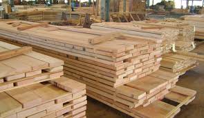 خشب المرابيع صب الأعمدة والقواعد في مشاريع البناء بالسعودية